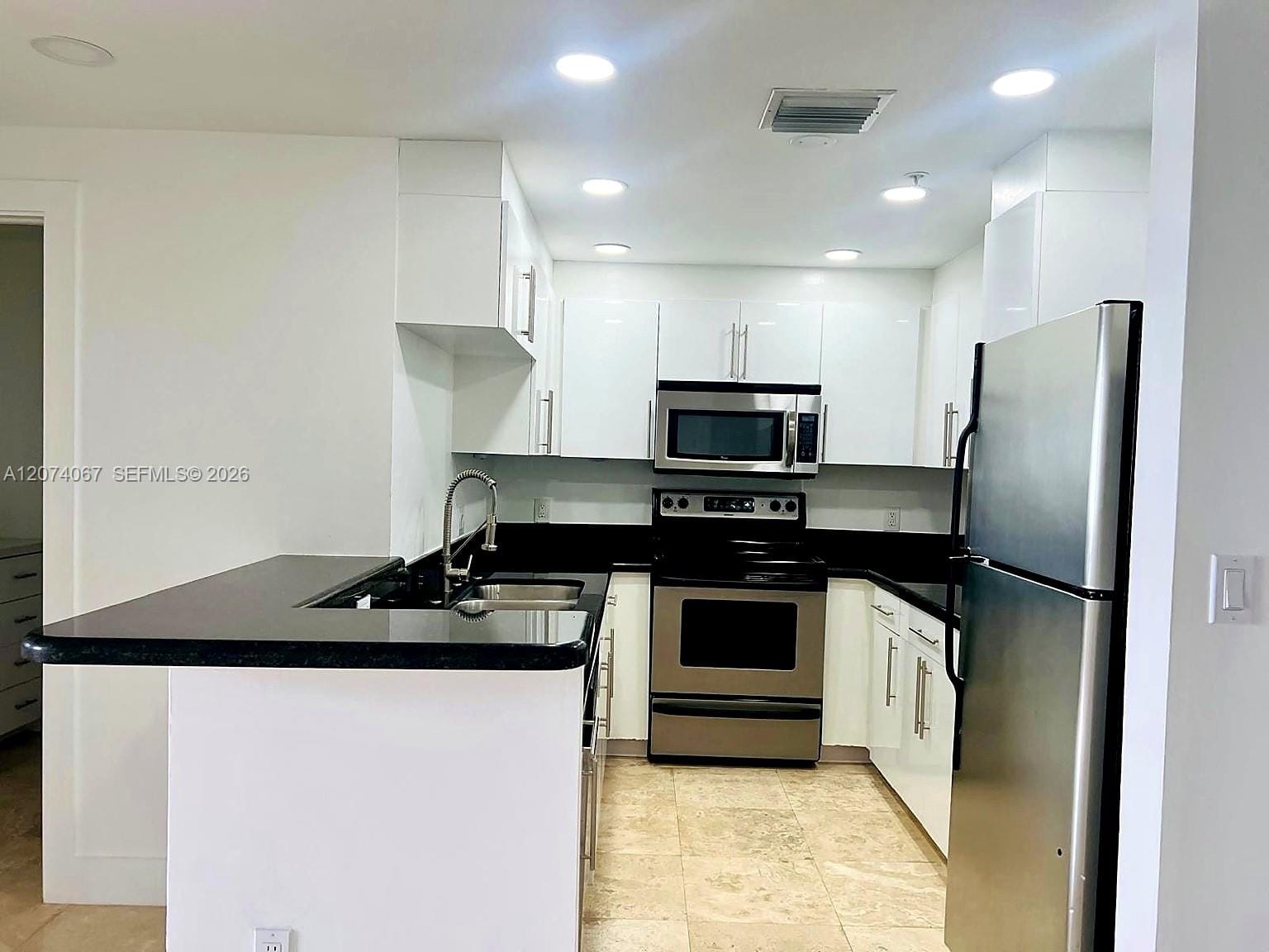 185 SE 14th Terrace 2206 — photo 5