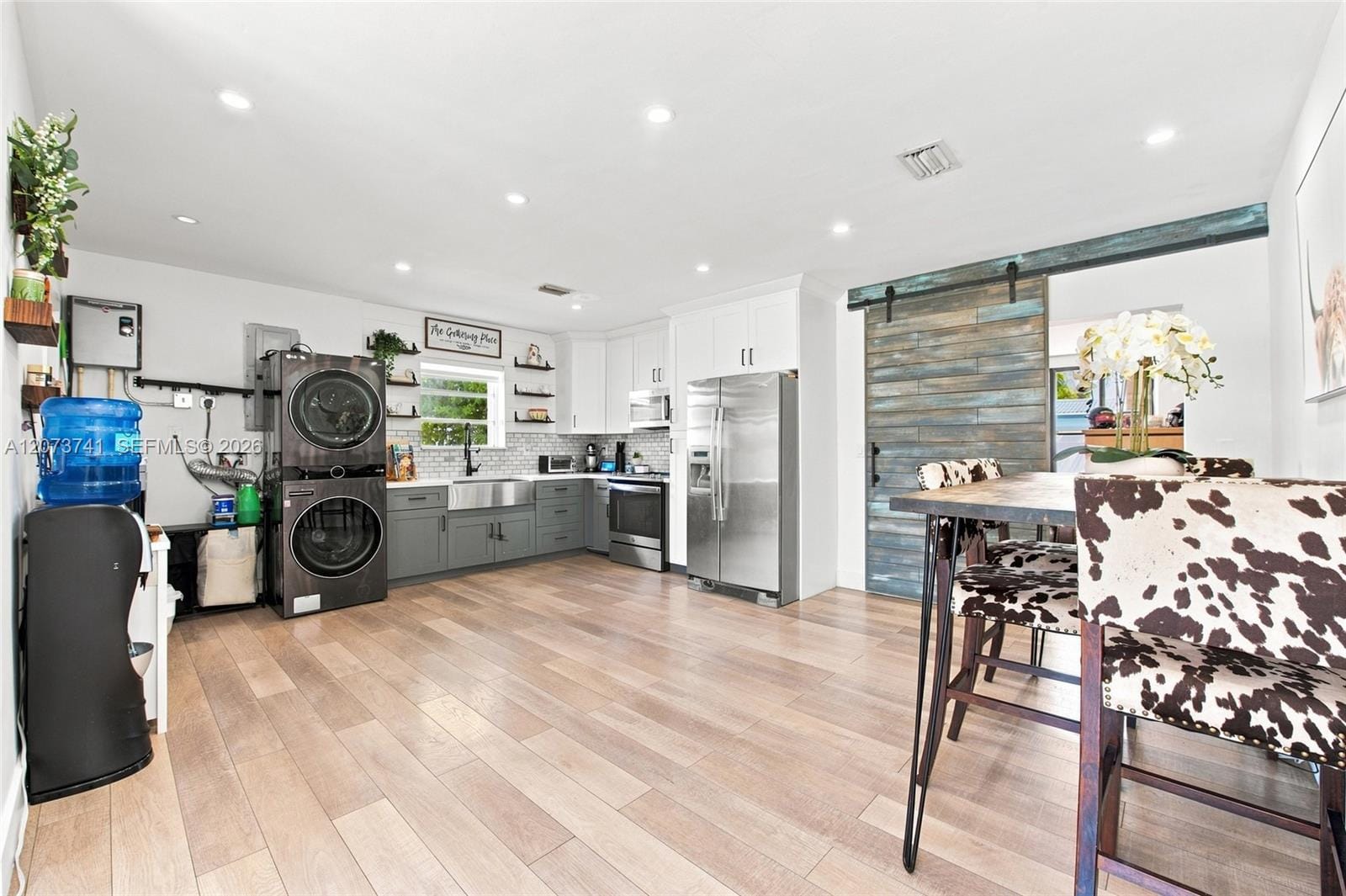 681 W 55th Place — photo 5
