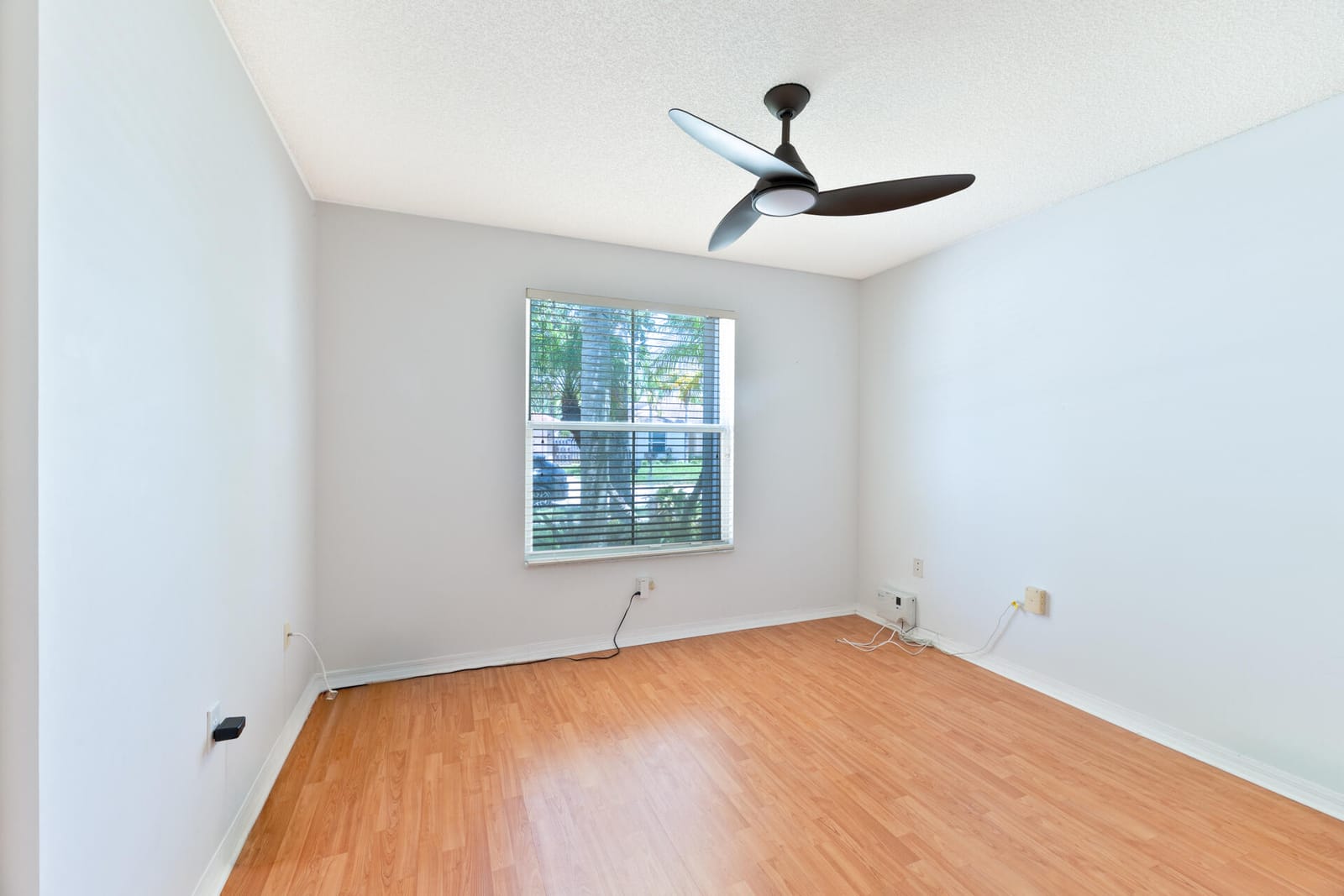 19200 NW 24TH Court, Pembroke Pines, FL 33029 photo 21