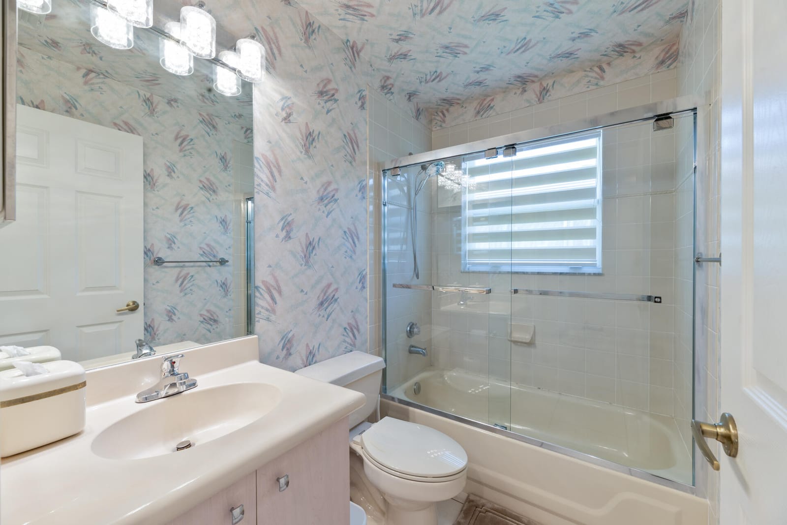 19200 NW 24TH Court, Pembroke Pines, FL 33029 photo 22