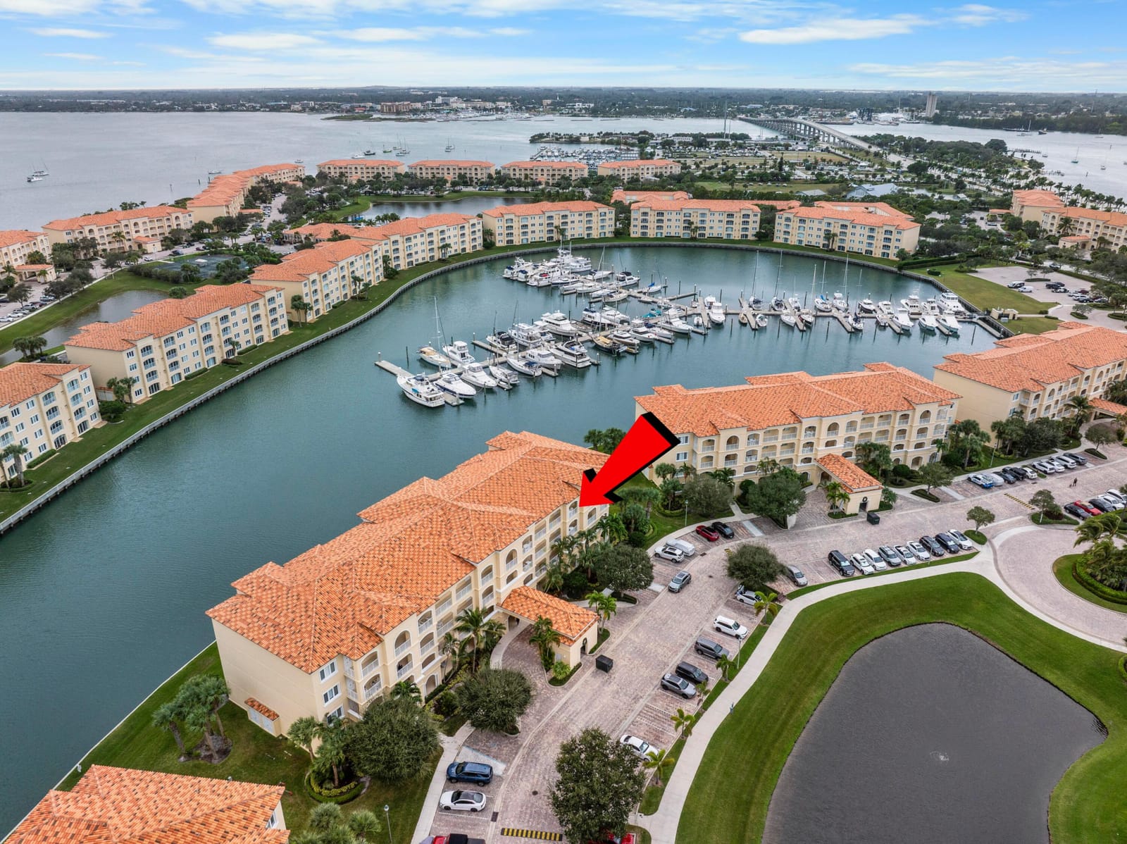 8 Harbour Isle Drive E PH05