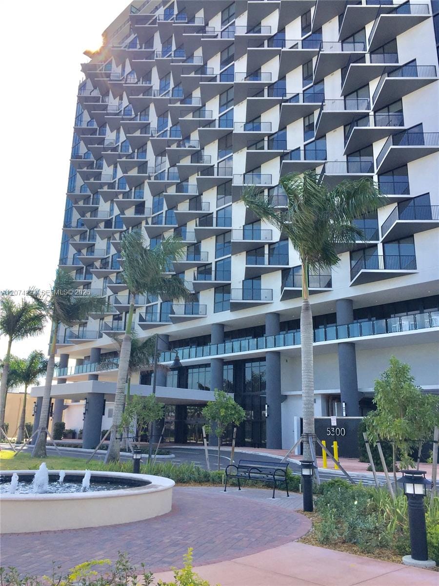 5300 Paseo Boulevard 410 — photo 2