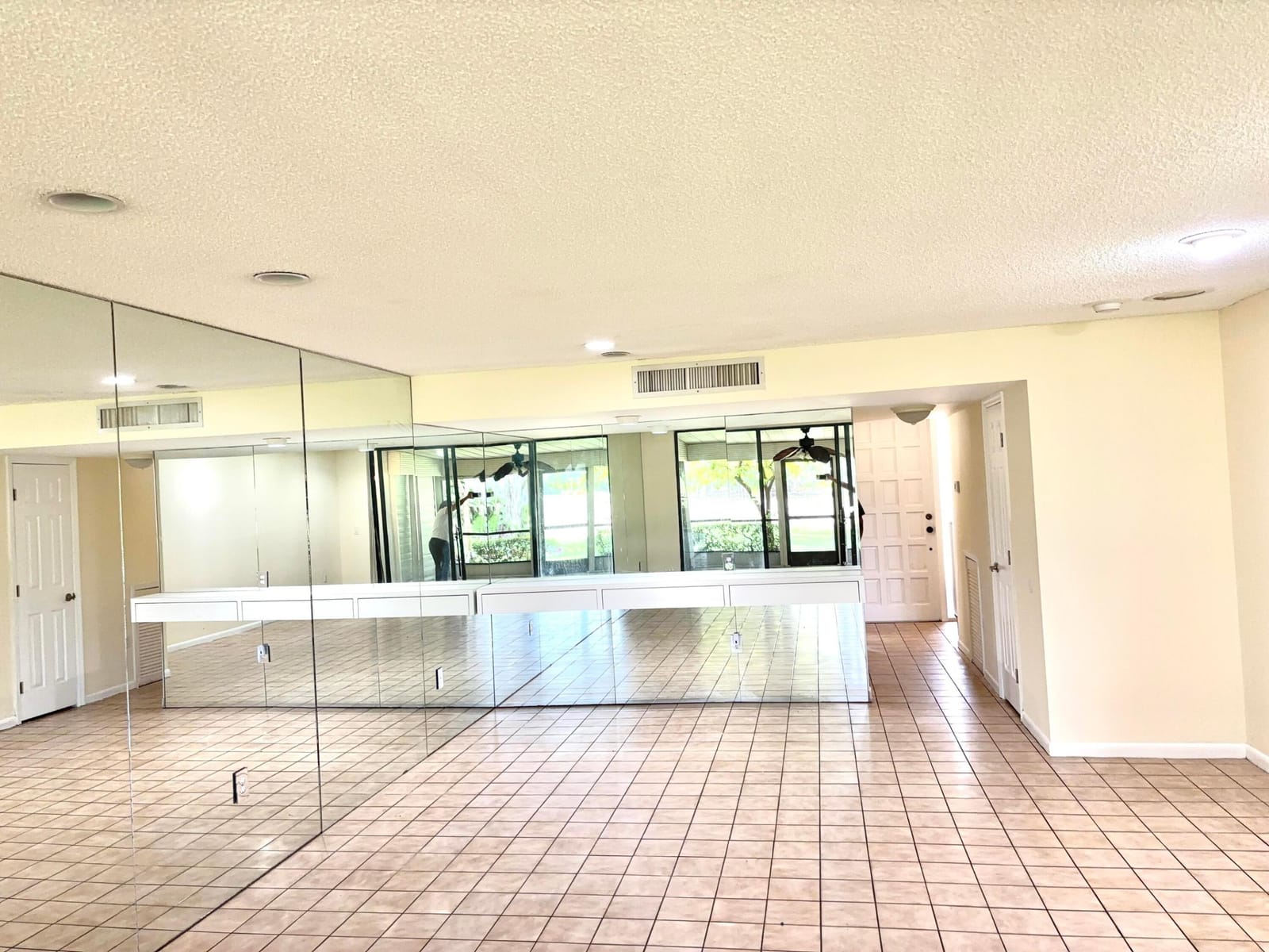 4807 ESEDRA Court — photo 2
