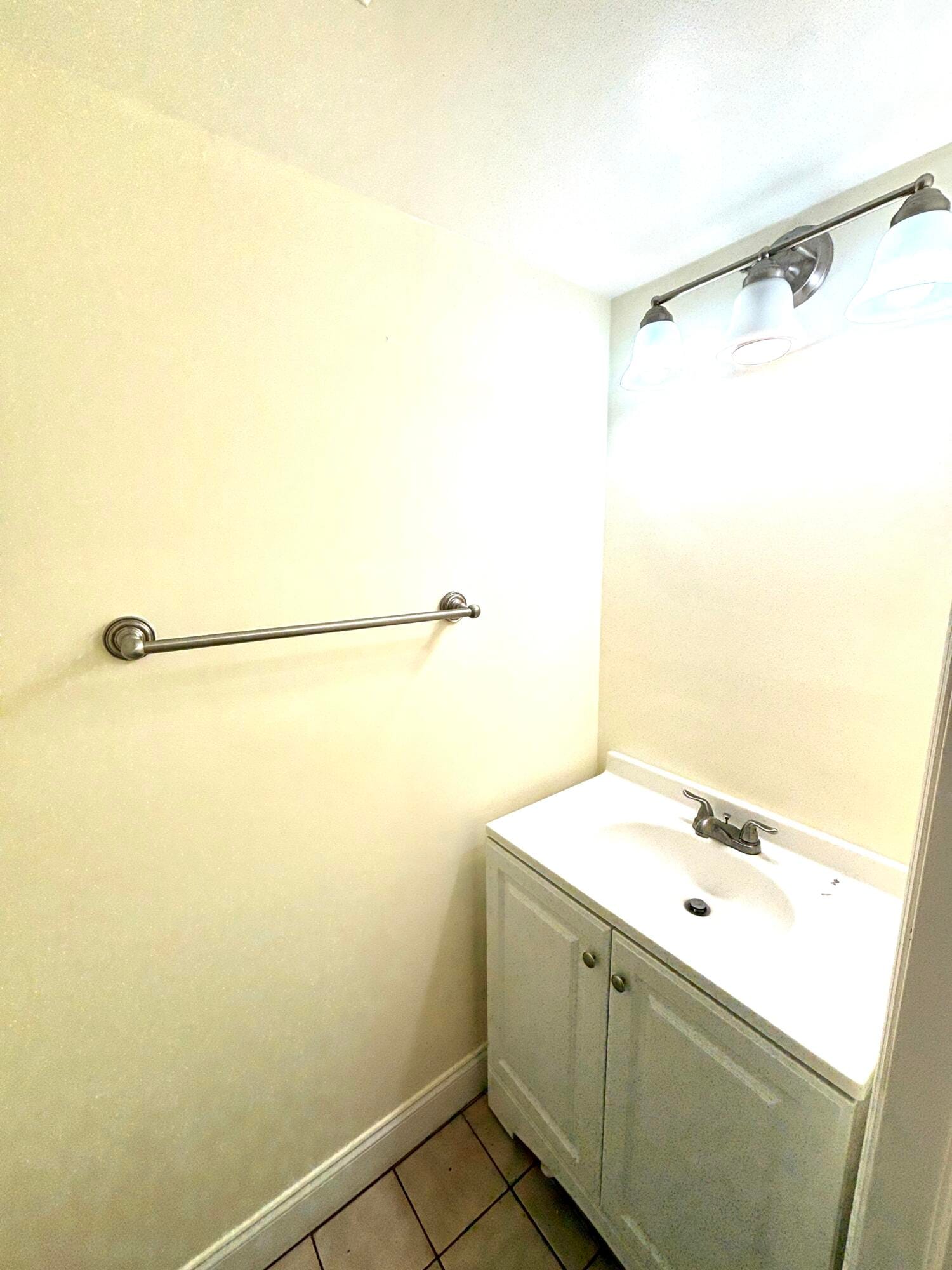 4807 ESEDRA Court — photo 9