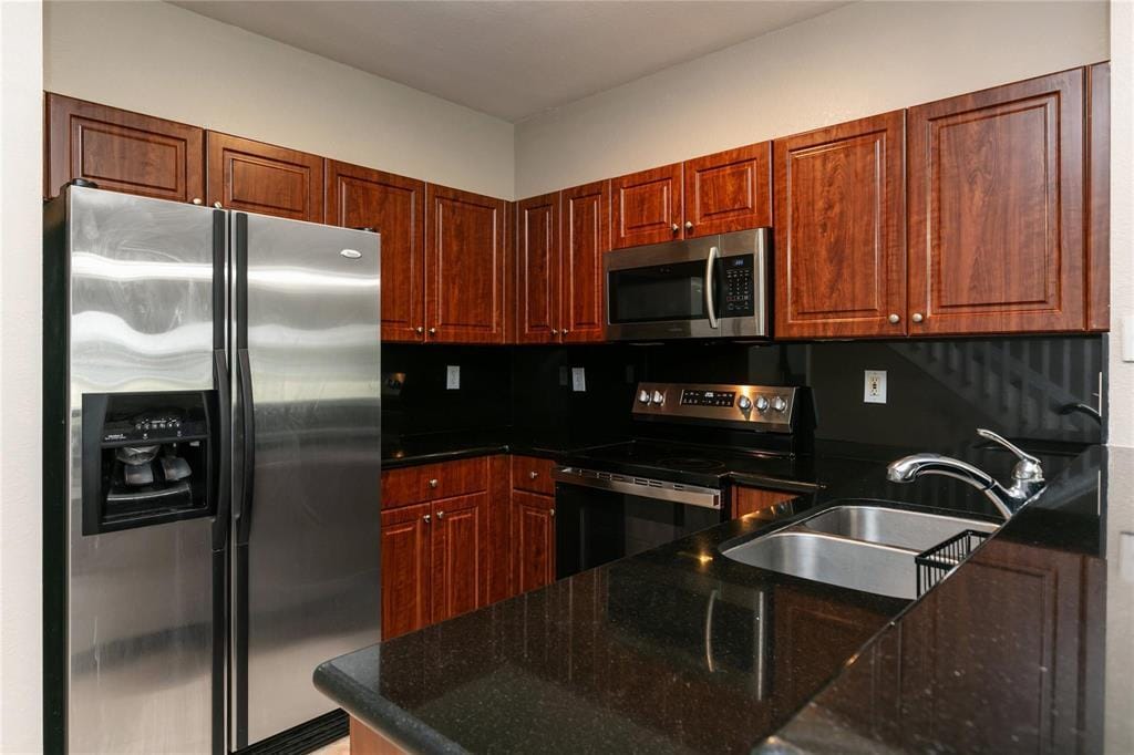 4408 Woodland Circle — photo 8