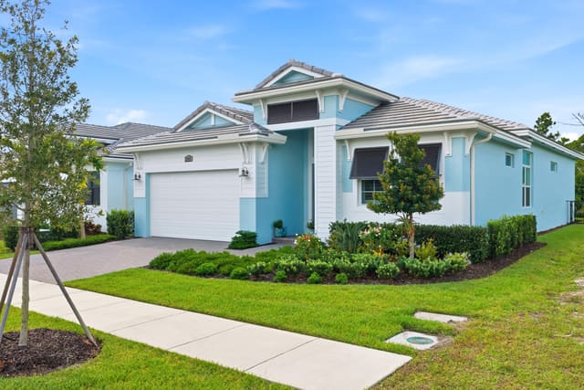 2165 SE MOSAIC Boulevard, Port St. Lucie, FL 34984