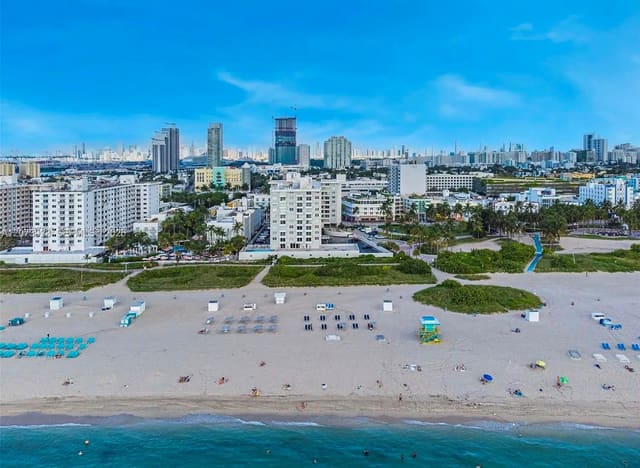 465 Ocean Drive 219, Miami Beach, FL 33139