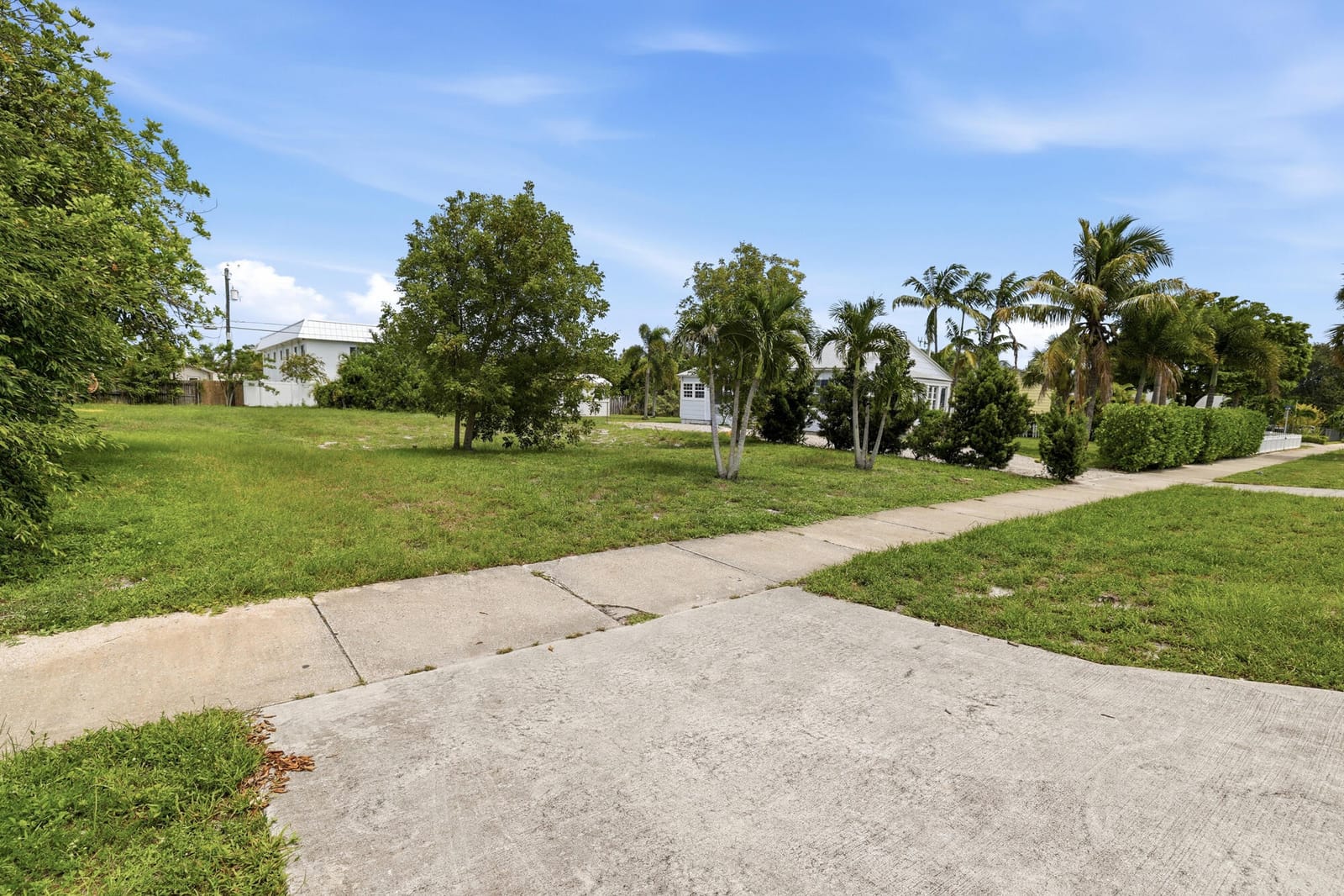 227/233 S Swinton Avenue — photo 6