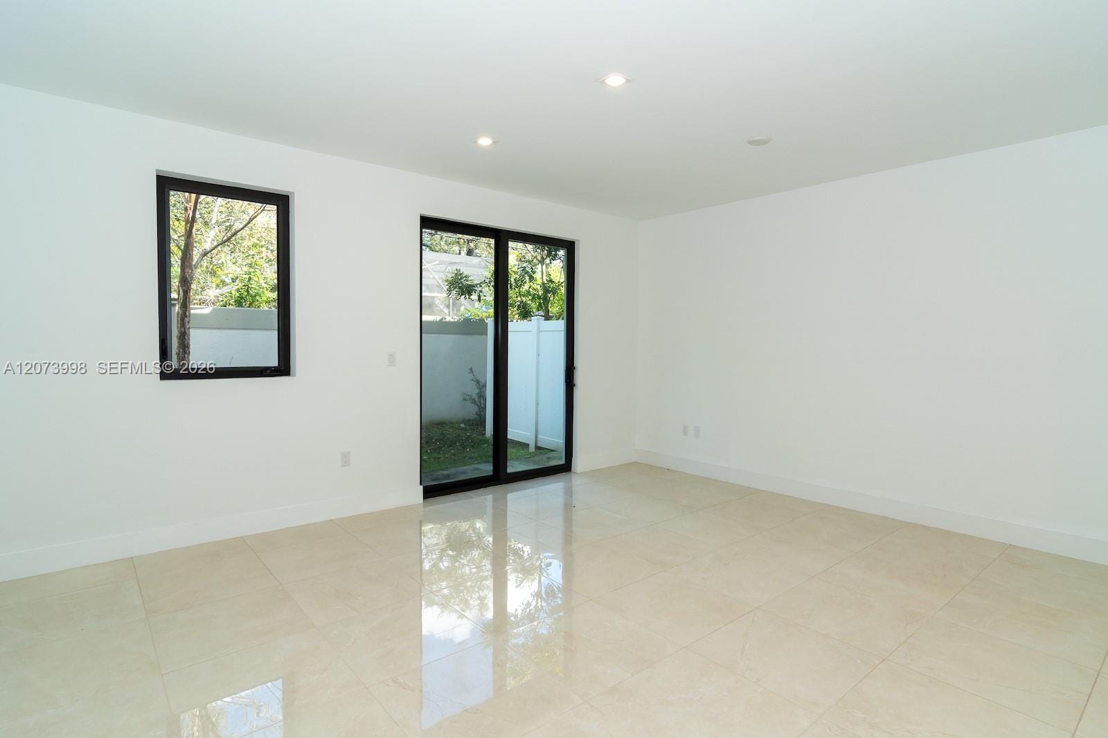 4117 N Oak Place — photo 9