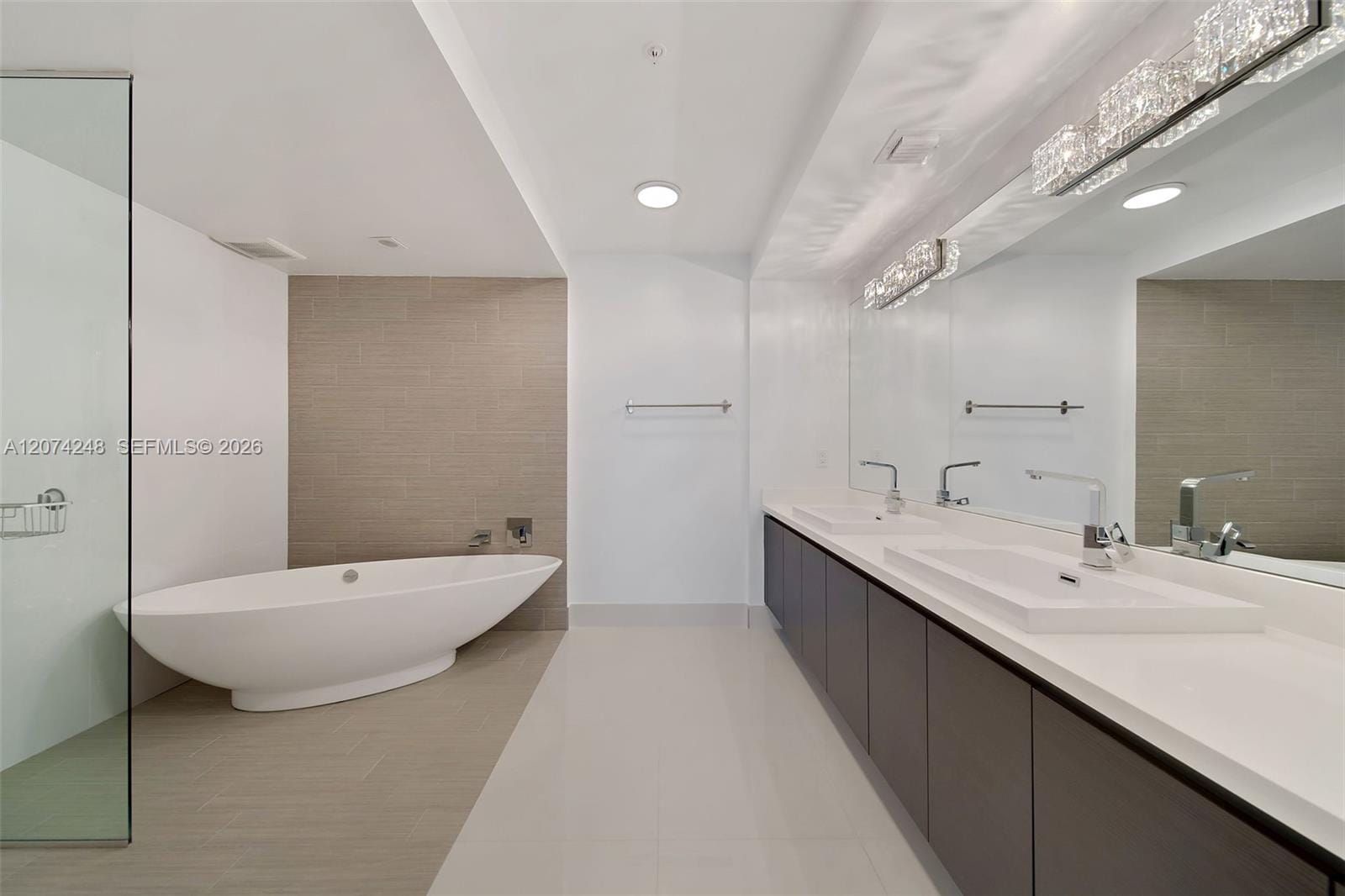 300 Sunny Isles Boulevard 2403, Sunny Isles Beach, FL 33160 photo 18