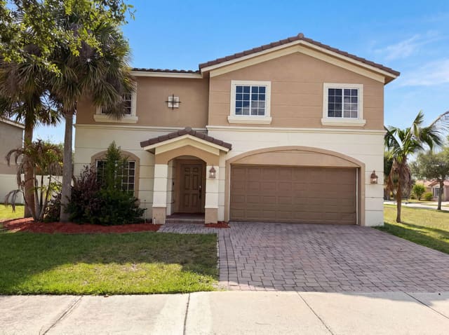 2883 SW Cape Breton Drive, Portofino Isles, Port St. Lucie, FL