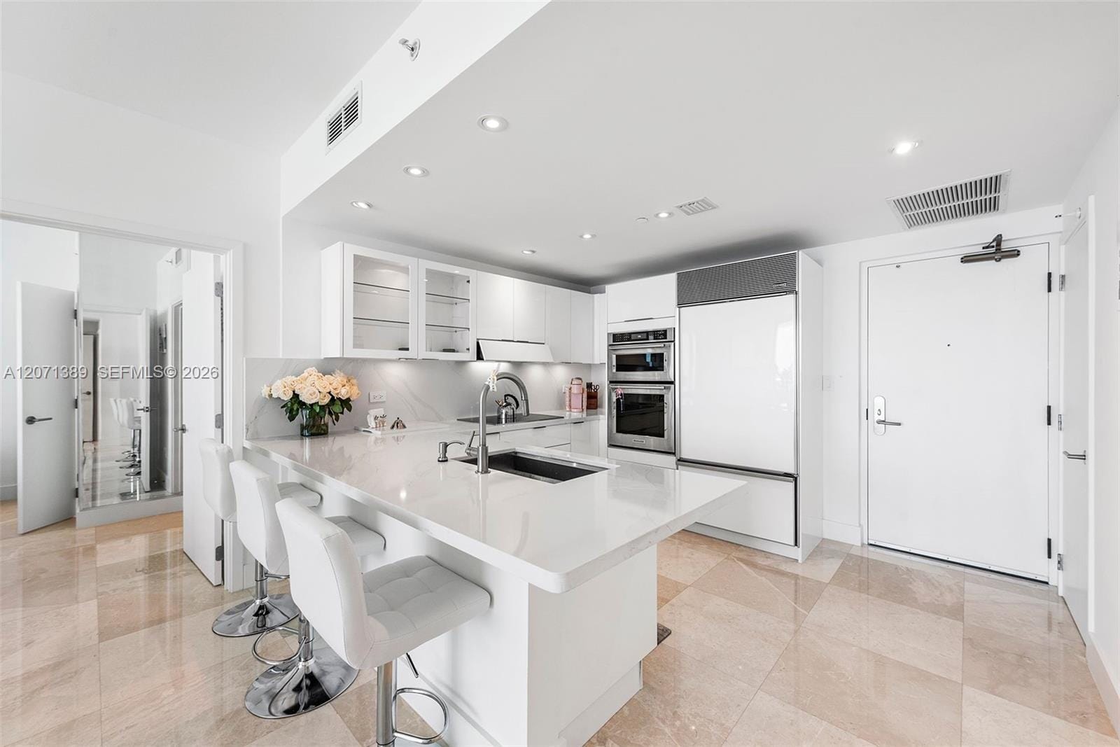 6799 Collins Avenue 804 — photo 9
