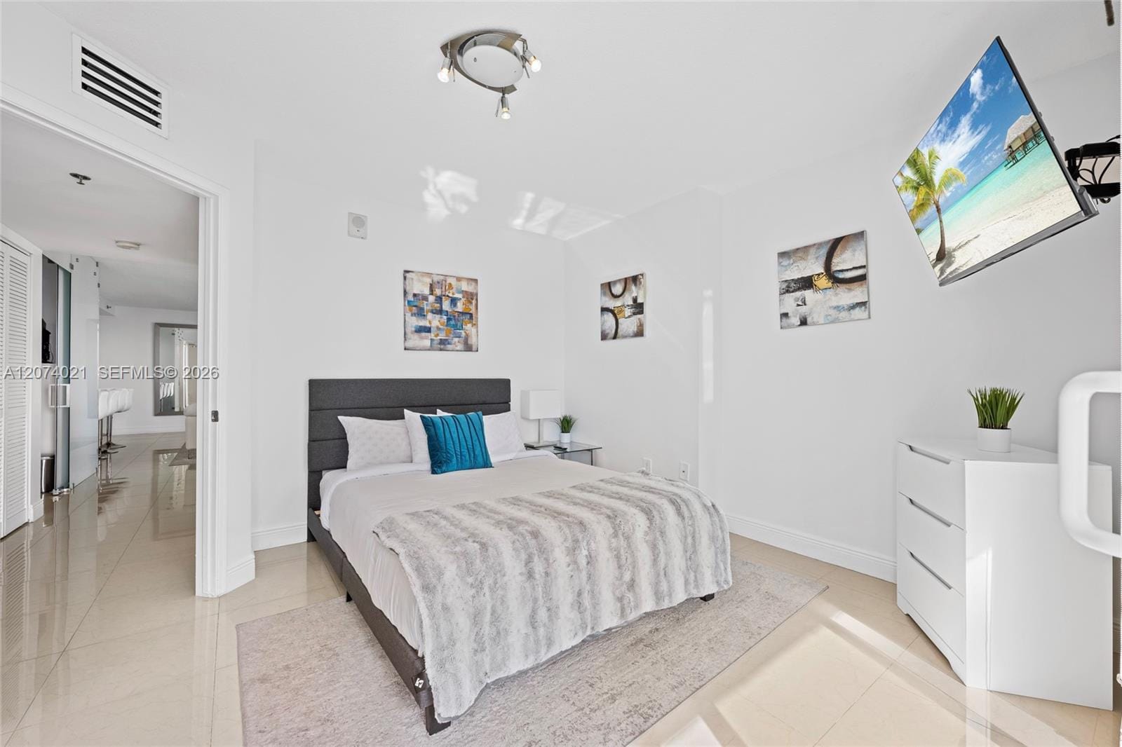 1200 Brickell Bay Drive 3701 — photo 9
