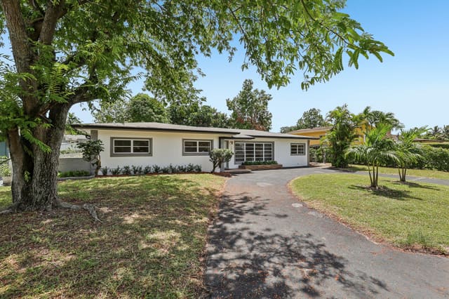 1040 NW 149TH Street, Miami, FL 33168