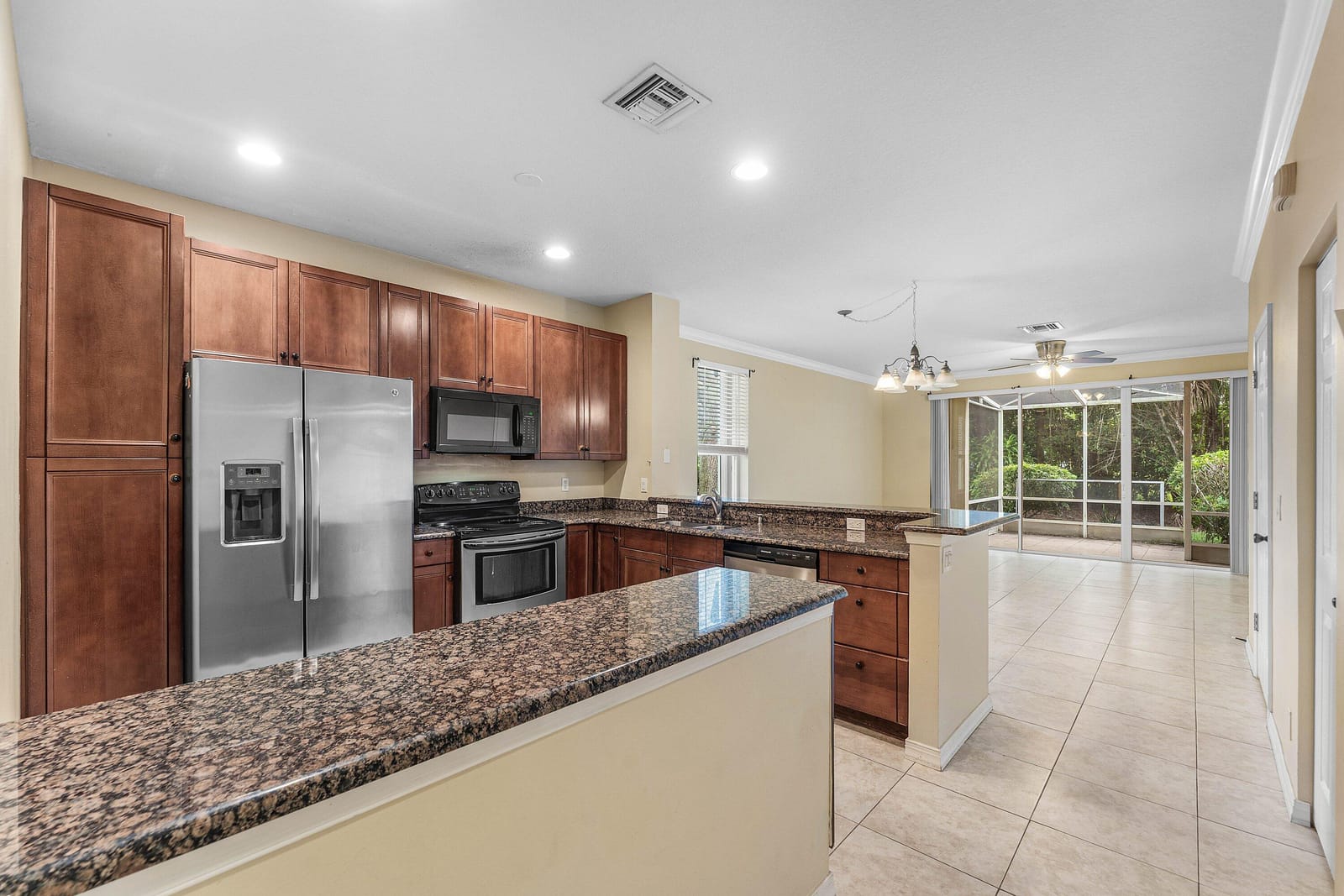 9650 Lago Drive — photo 10