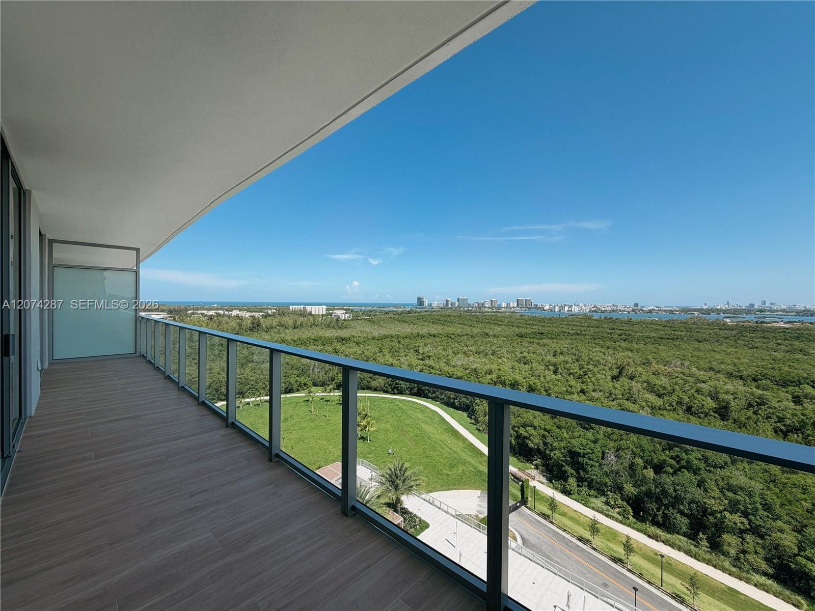 2411 Laguna Circle 1503, North Miami, FL 33181 photo 21