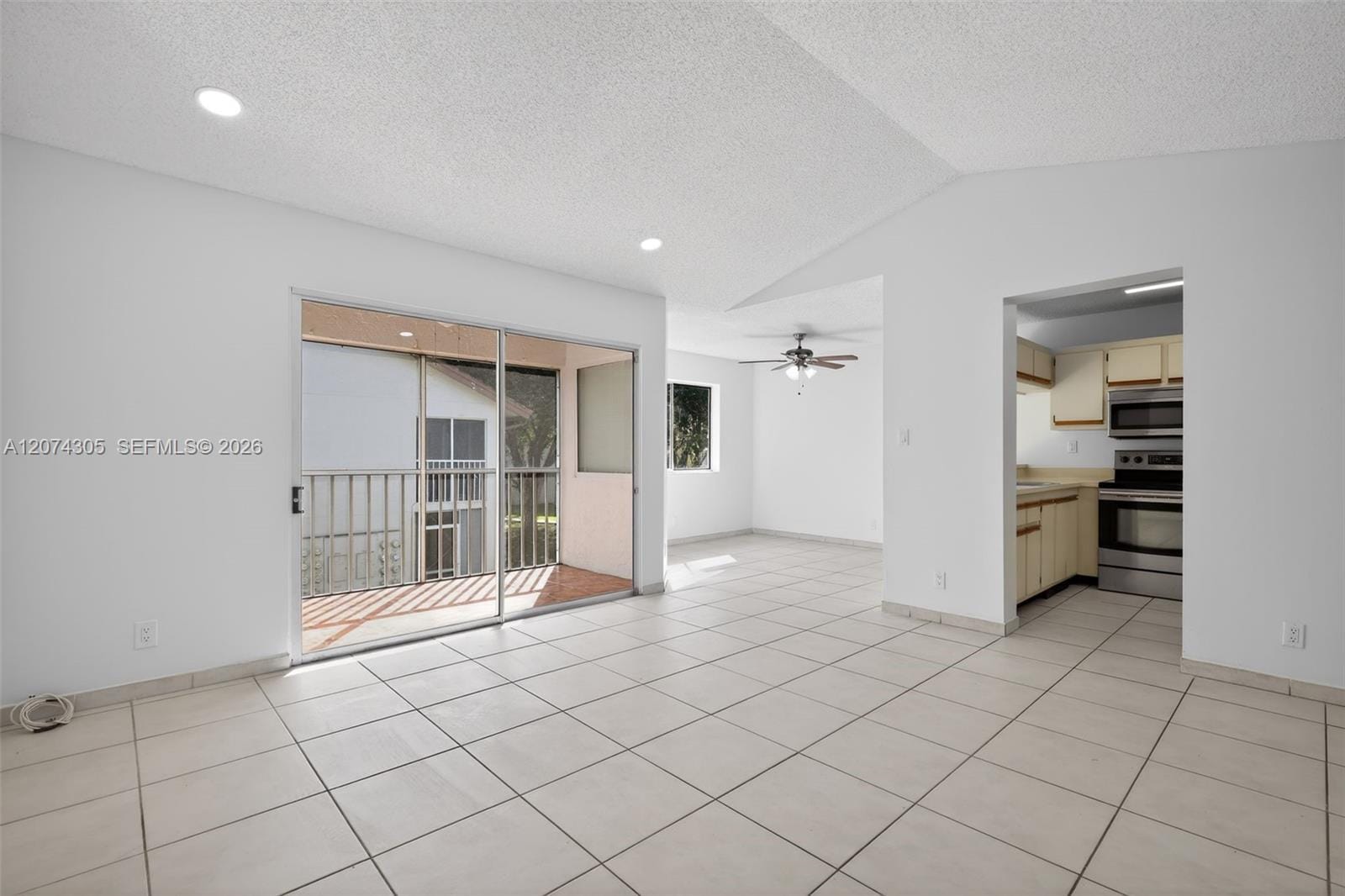 13856 SW 93rd Lane 13856 — photo 9