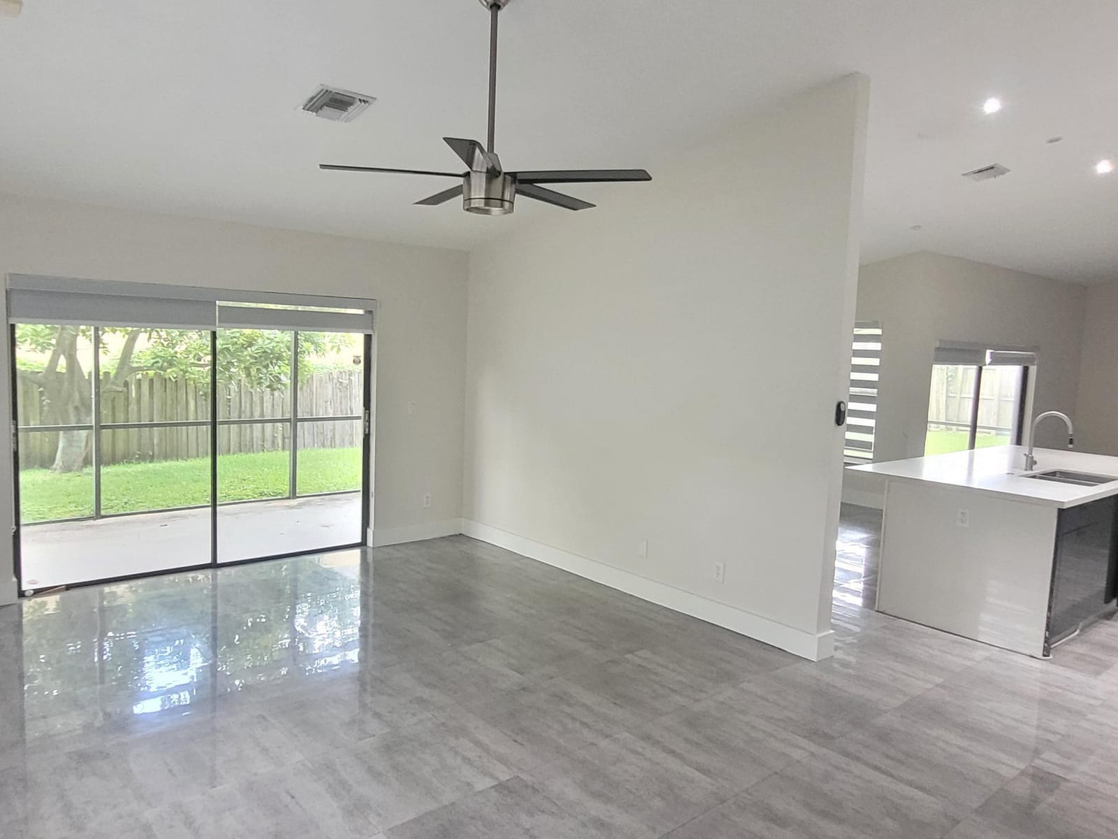 5460 HAWKES BLUFF Avenue — photo 7