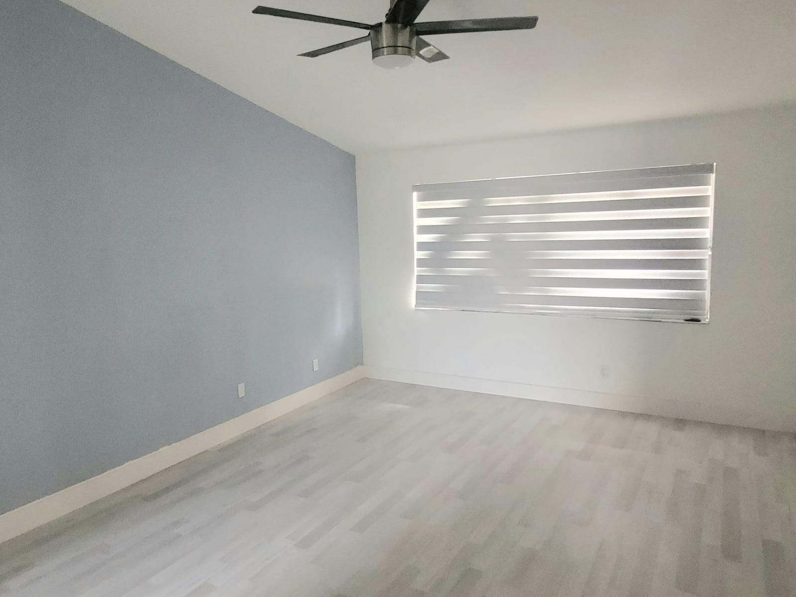 5460 HAWKES BLUFF Avenue — photo 10