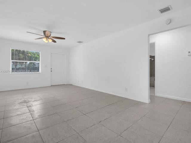 241 NW 40th Street 3, Oakland Park, FL 33309