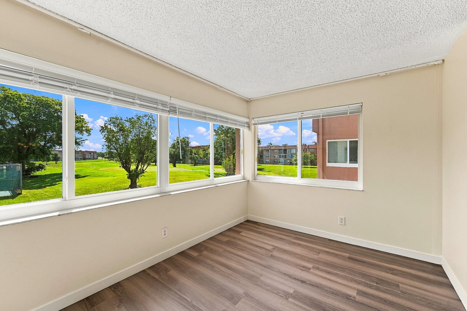 9801 Sunrise Lakes Boulevard 208, Sunrise, FL 33322 photo 27