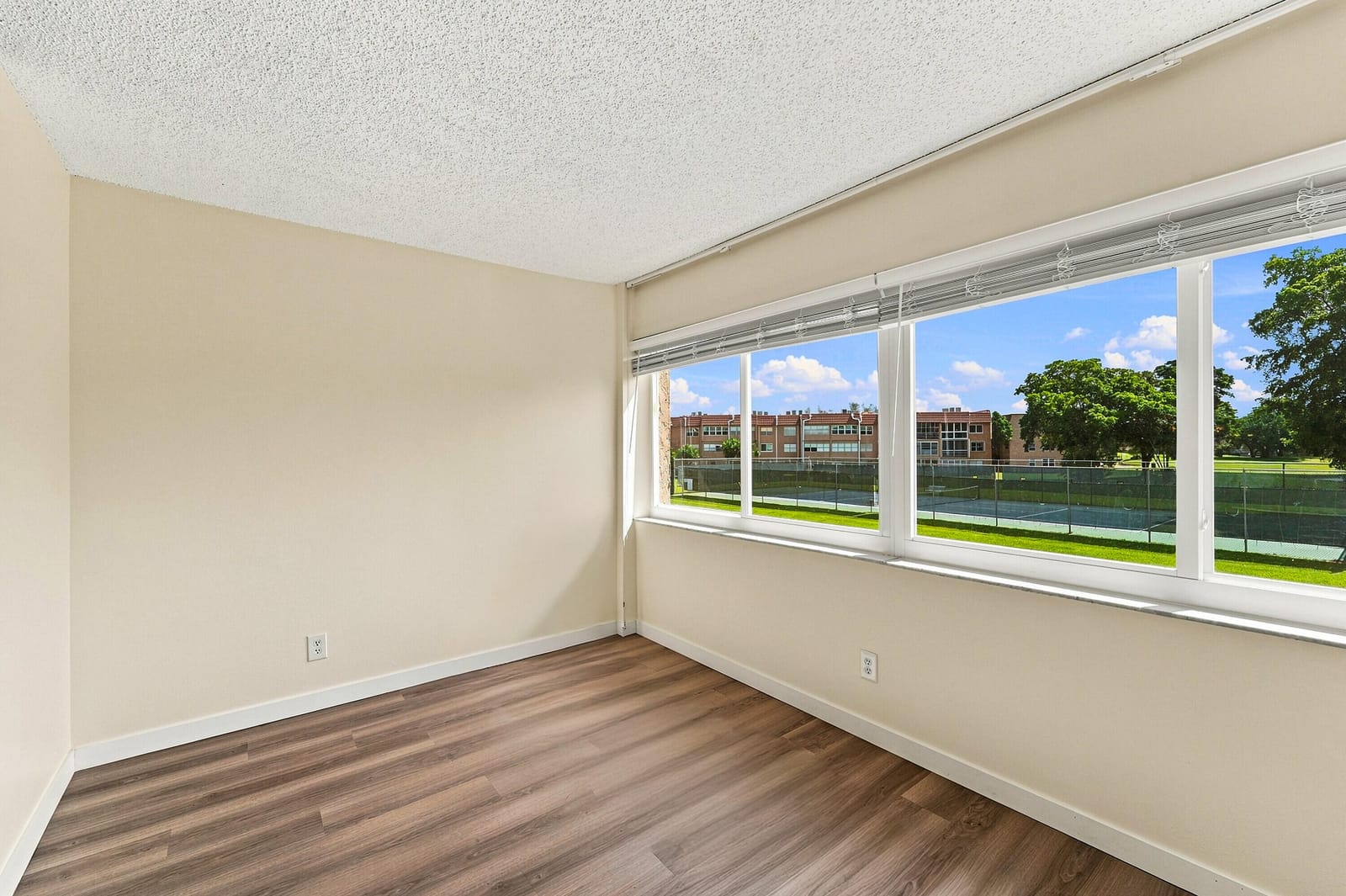 9801 Sunrise Lakes Boulevard 208, Sunrise, FL 33322 photo 28