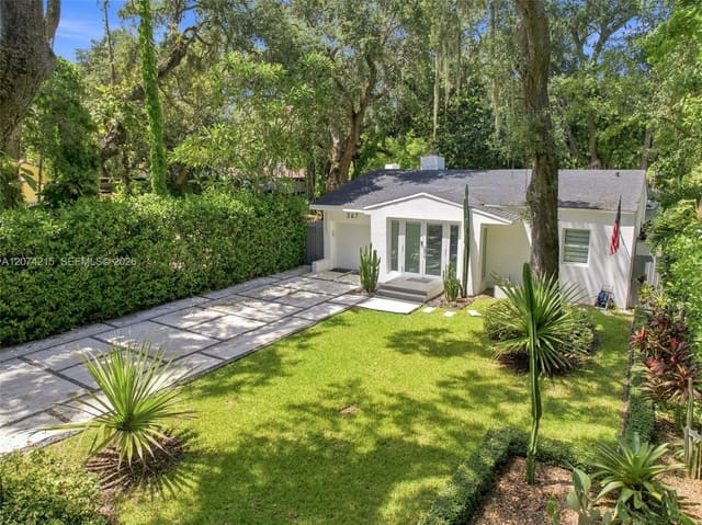 367 NE 86th Street, El Portal, FL 33138