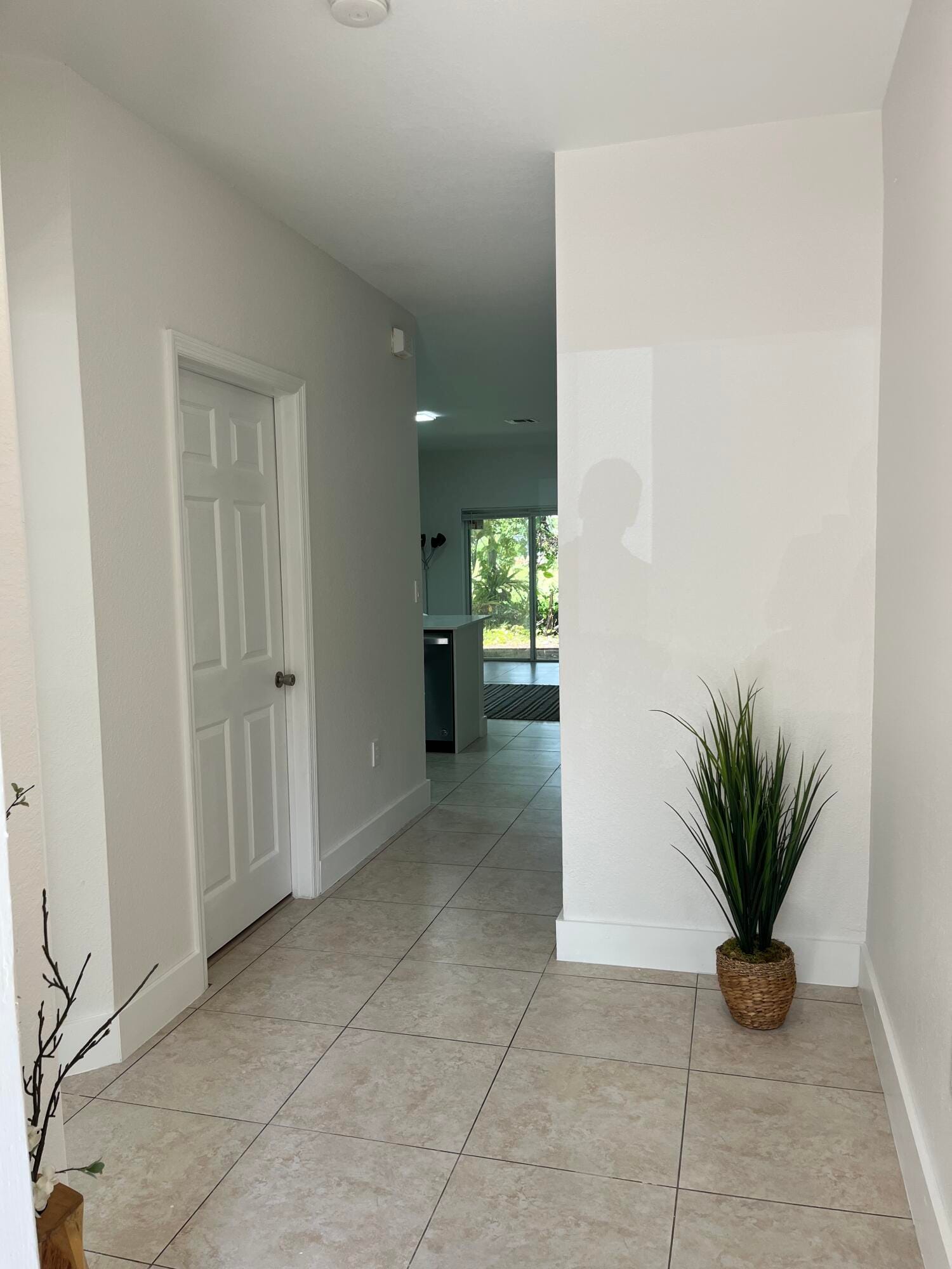 4414 WOODLAND Circle — photo 3
