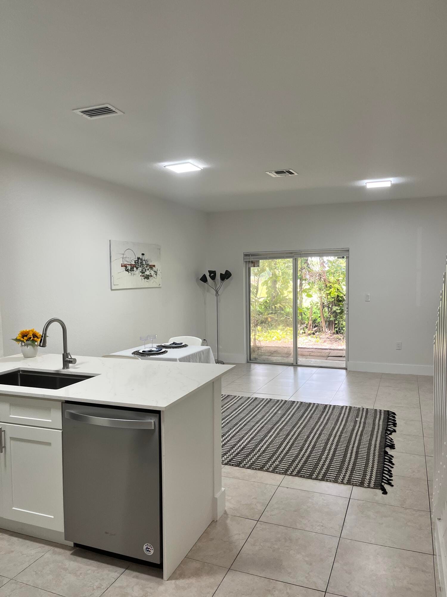 4414 WOODLAND Circle — photo 4