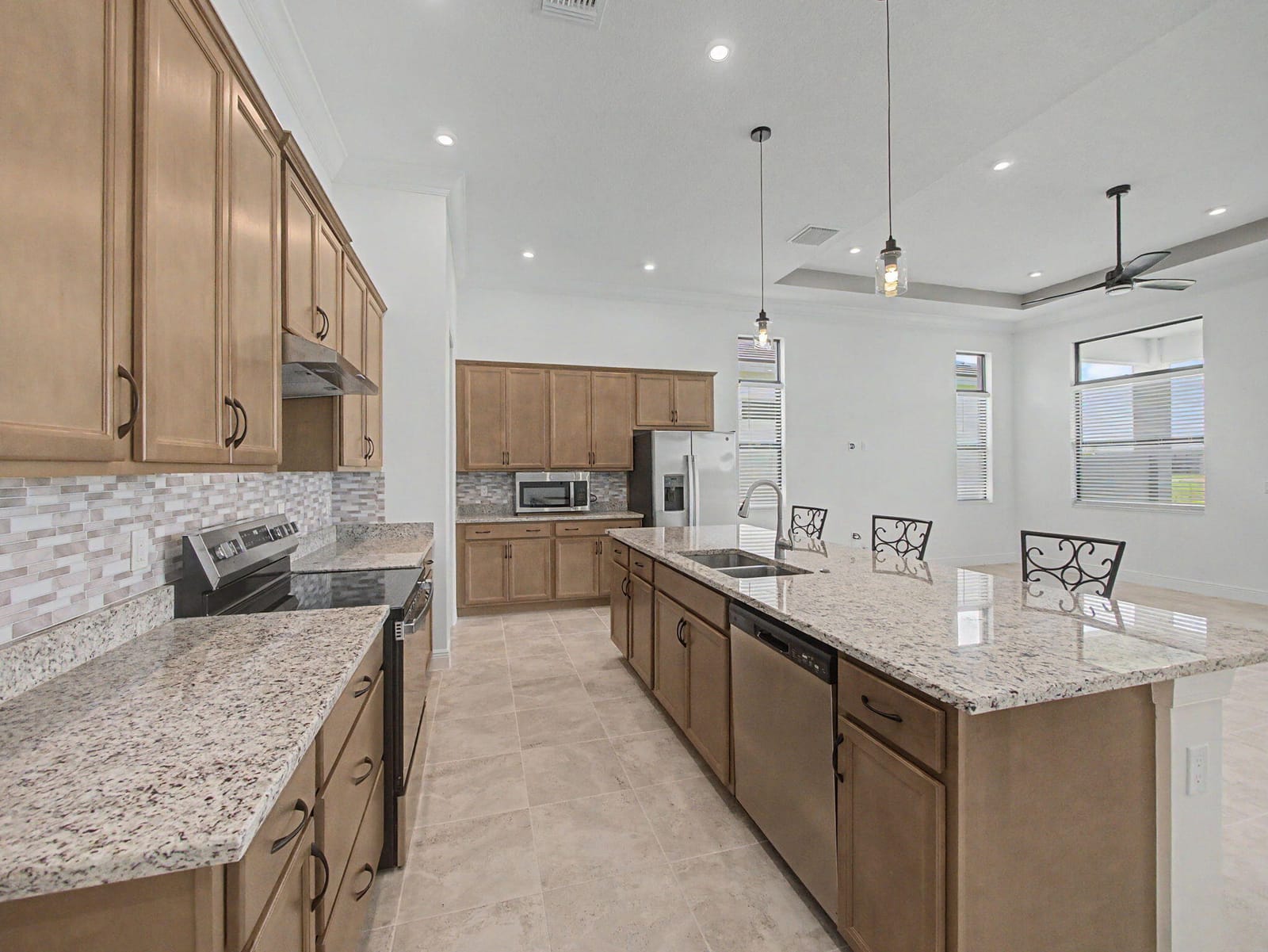 8623 SW CANTANTE Way — photo 3