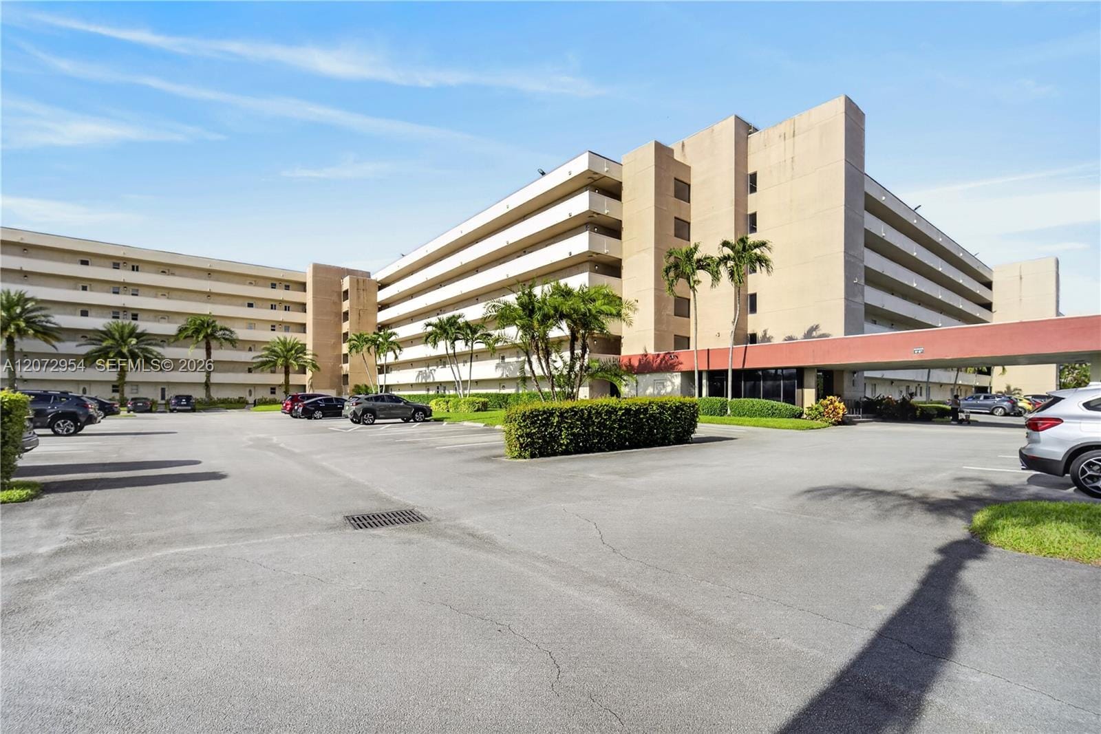 8900 Washington Boulevard 409 — photo 2