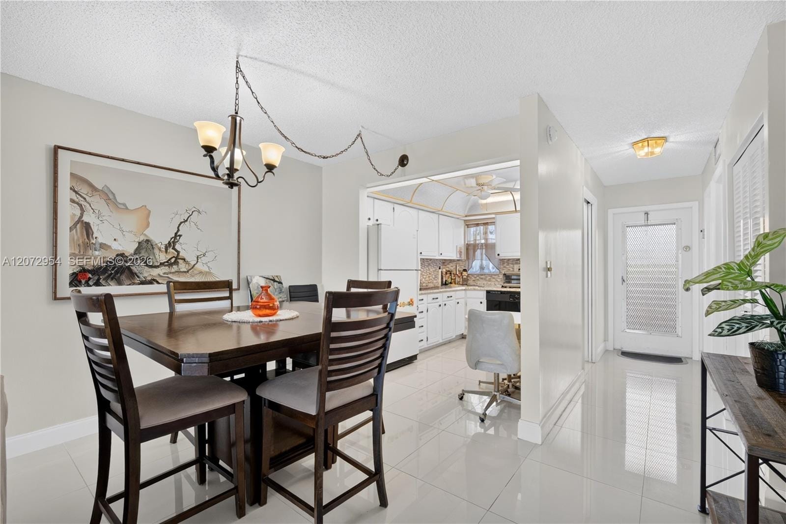 8900 Washington Boulevard 409 — photo 3