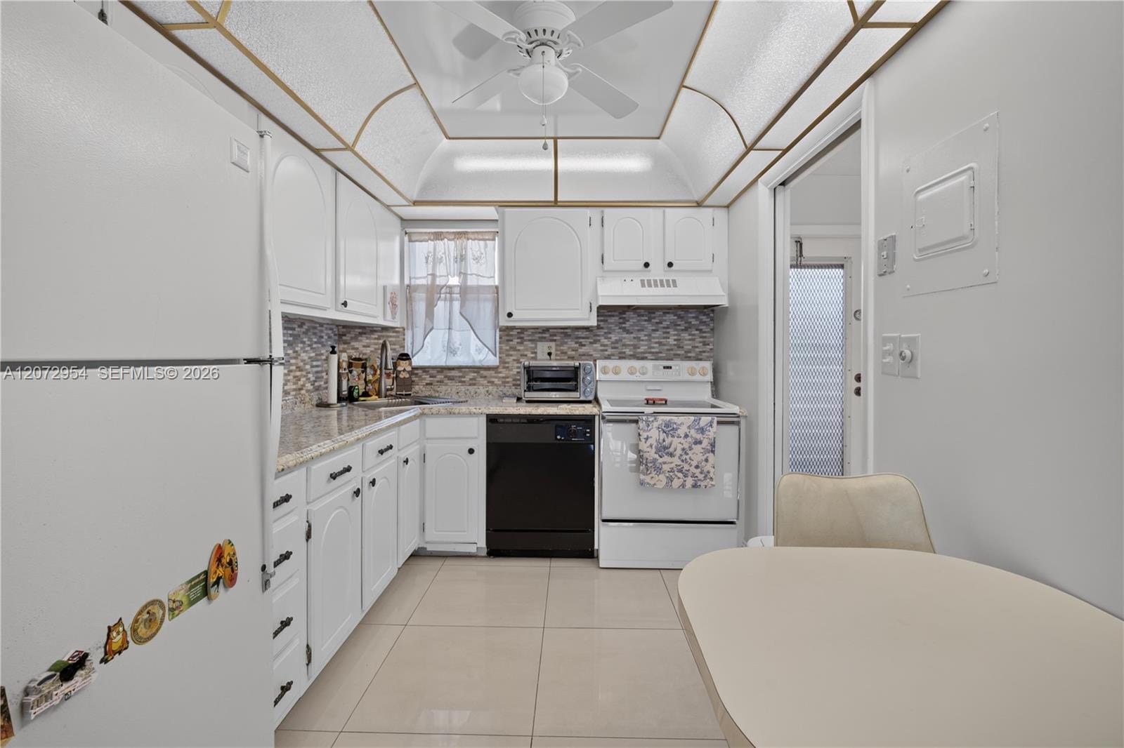 8900 Washington Boulevard 409 — photo 4