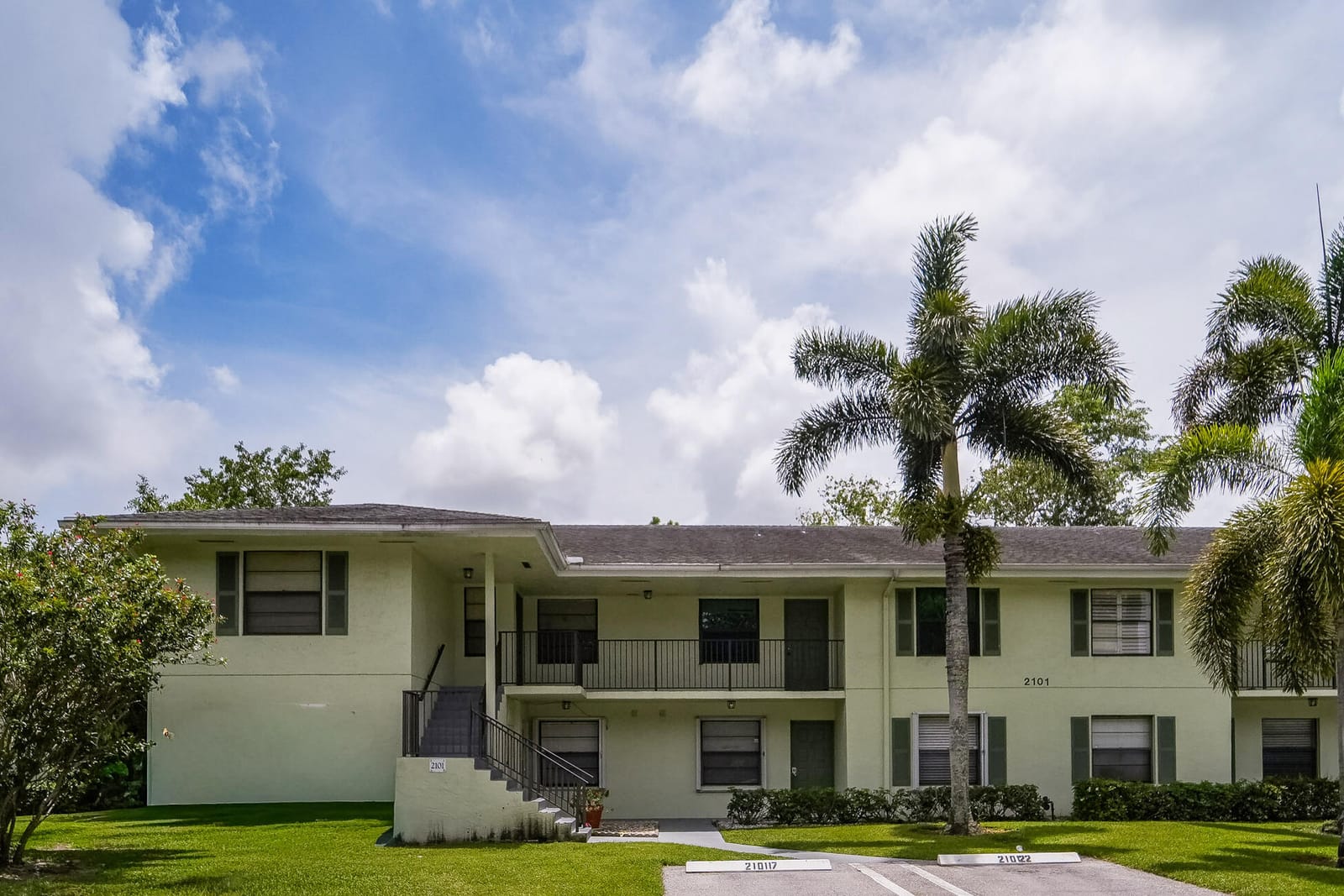 2101 Sabal Ridge Court F, Palm Beach Gardens, FL 33418