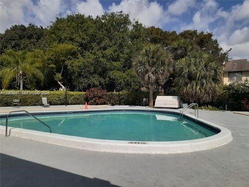 4354 NW 9th Avenue 14-3F — photo 2