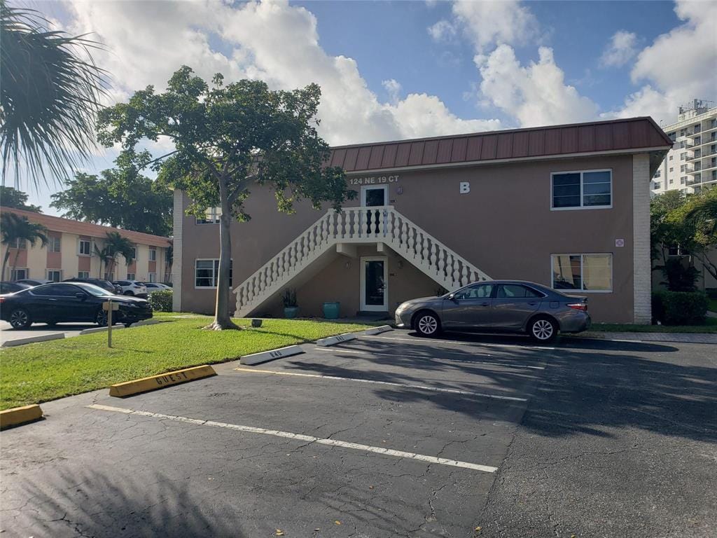 124 NE 19TH Court 111B, Wilton Manors, FL 33305