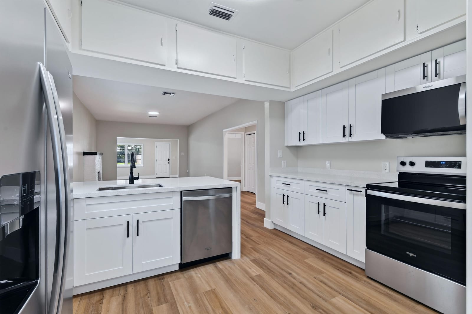3714 Morton Avenue — photo 1