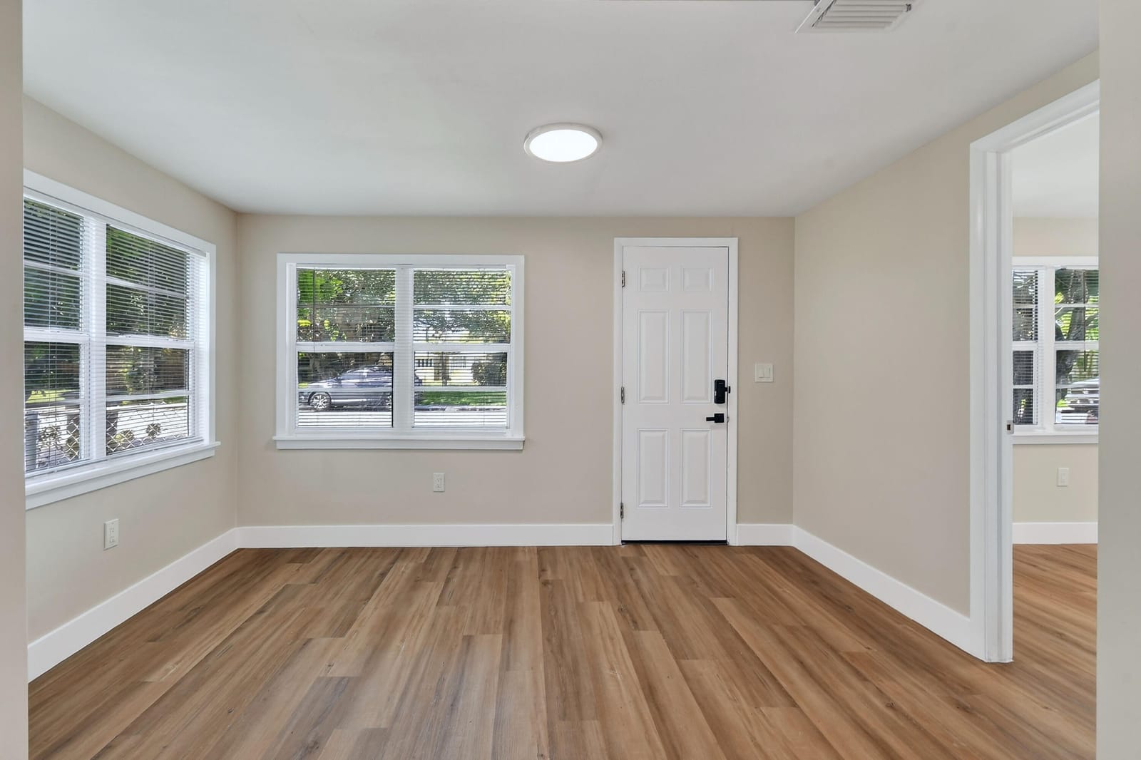 3714 Morton Avenue — photo 11