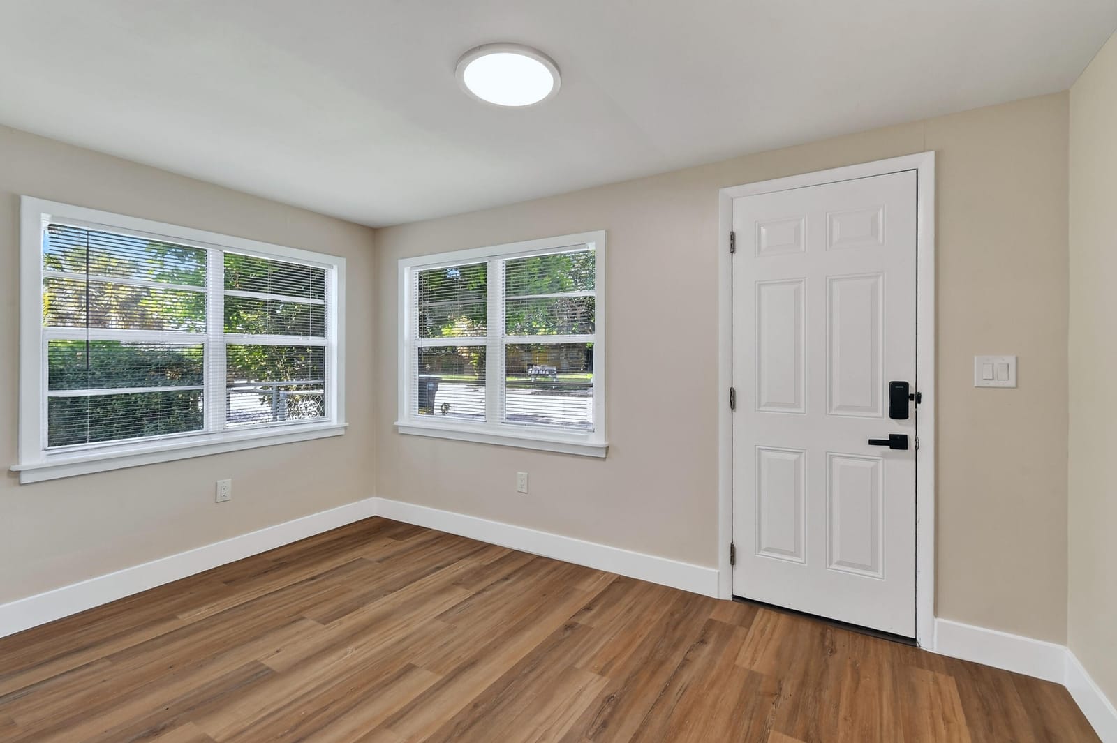 3714 Morton Avenue — photo 12