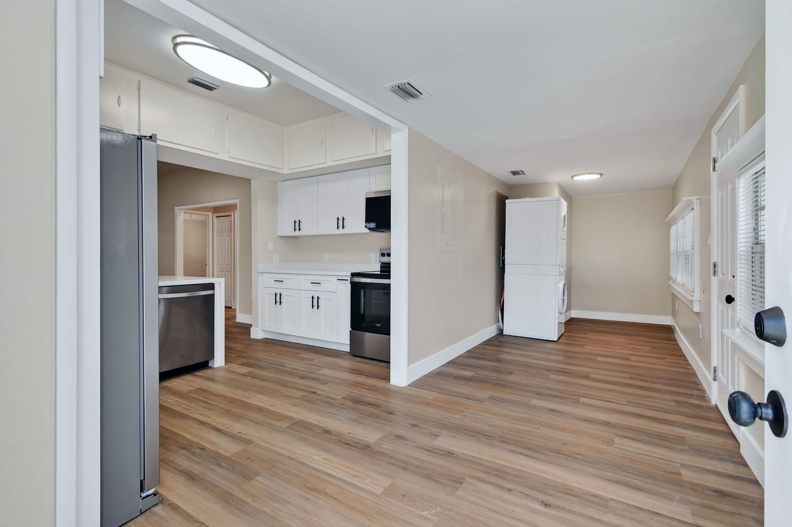 3714 Morton Avenue — photo 6