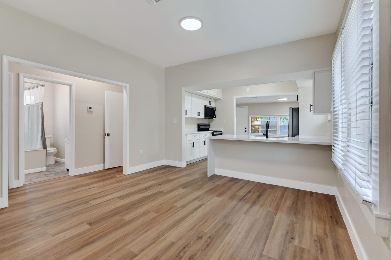 3714 Morton Avenue — photo 10
