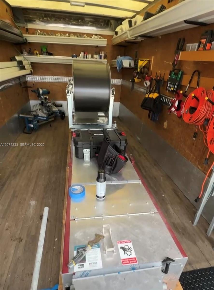 Installer/kitchen/doors/gutter Business, Miami, FL 33186