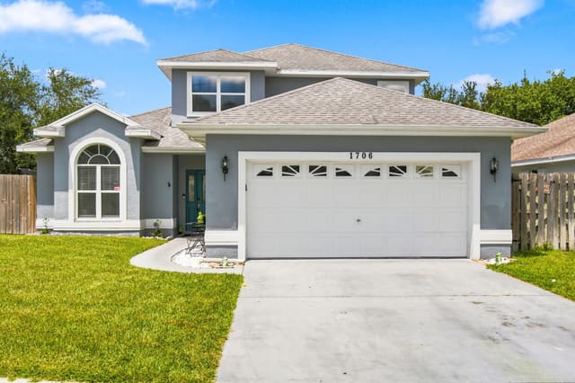 1706 PONDBERRY Lane, Port St. Lucie, FL 34952