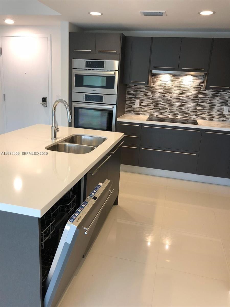 7875 NW 107th Avenue 406 — photo 2