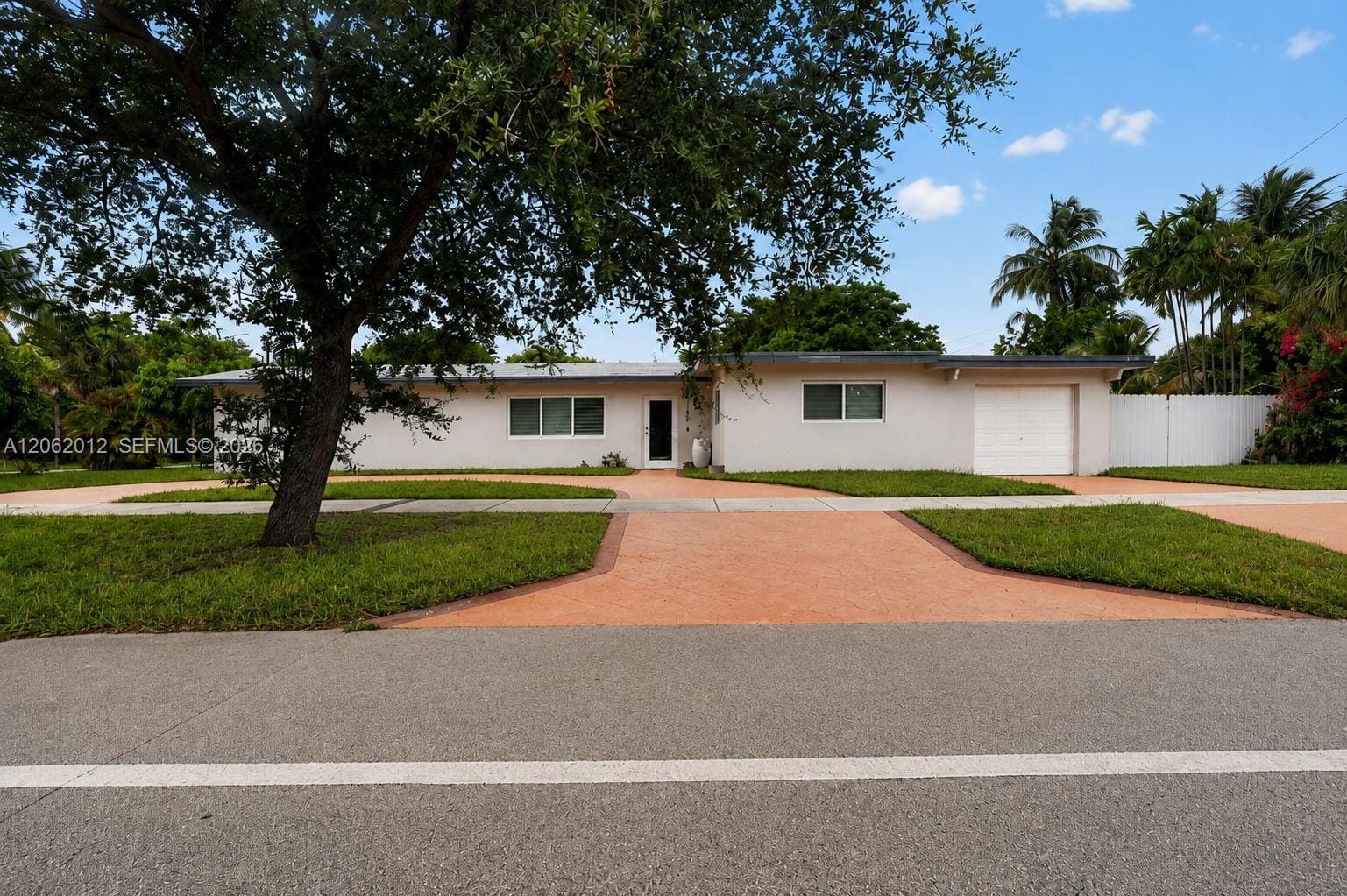 17200 NE 15th Avenue, North Miami Beach, FL 33162 photo 2