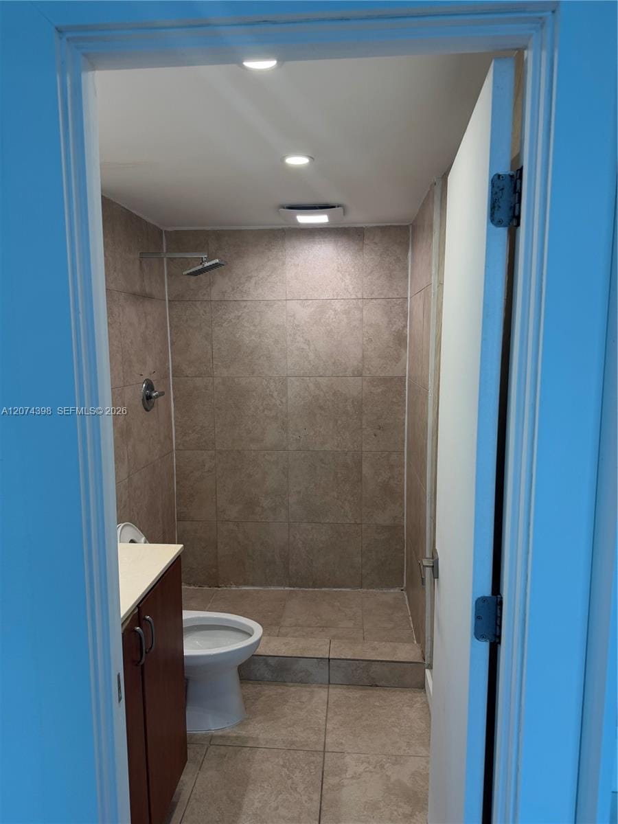7501 E Treasure Drive 6K — photo 6