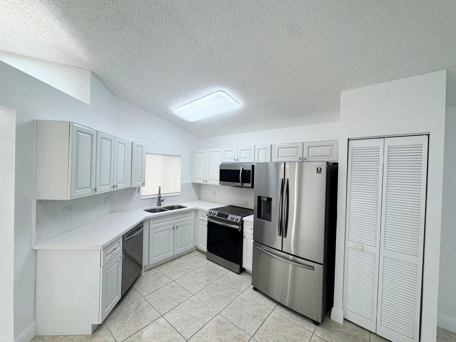 17904 SW 1st Street, Pembroke Pines, FL 33029 photo 4