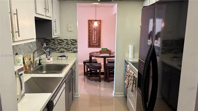 3120 N Pine Island Road 307, Sunrise, FL 33351