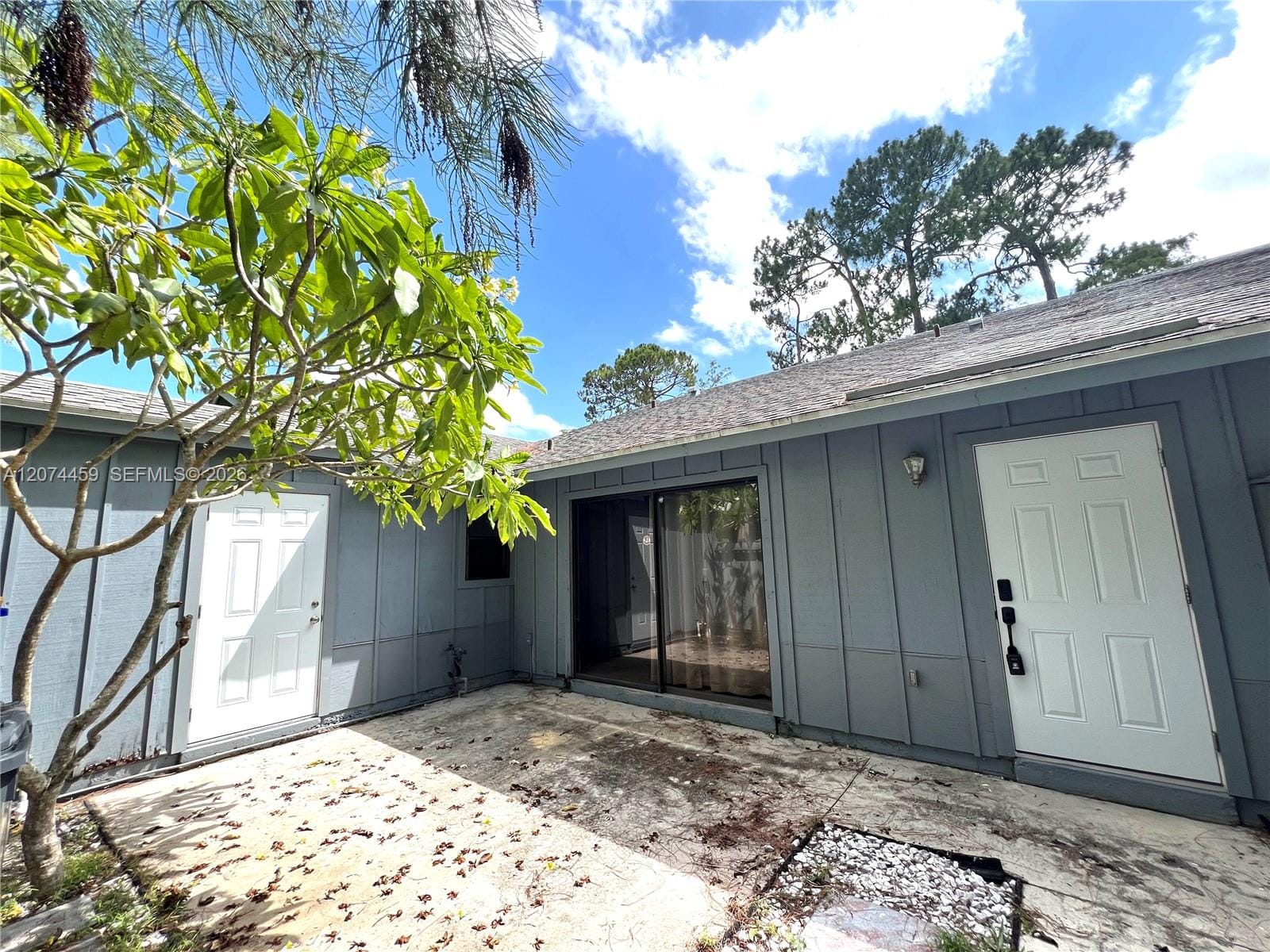 1077 Goldenrod Road — photo 2