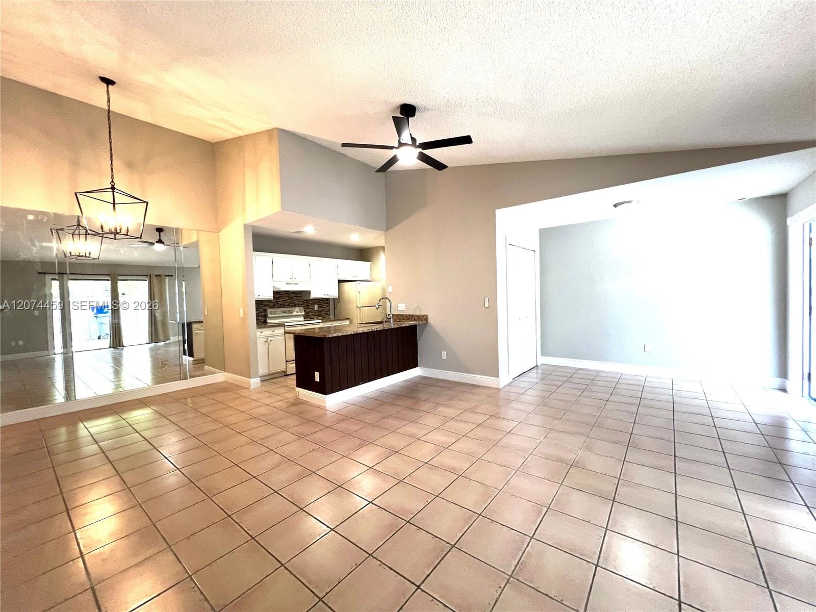 1077 Goldenrod Road — photo 4